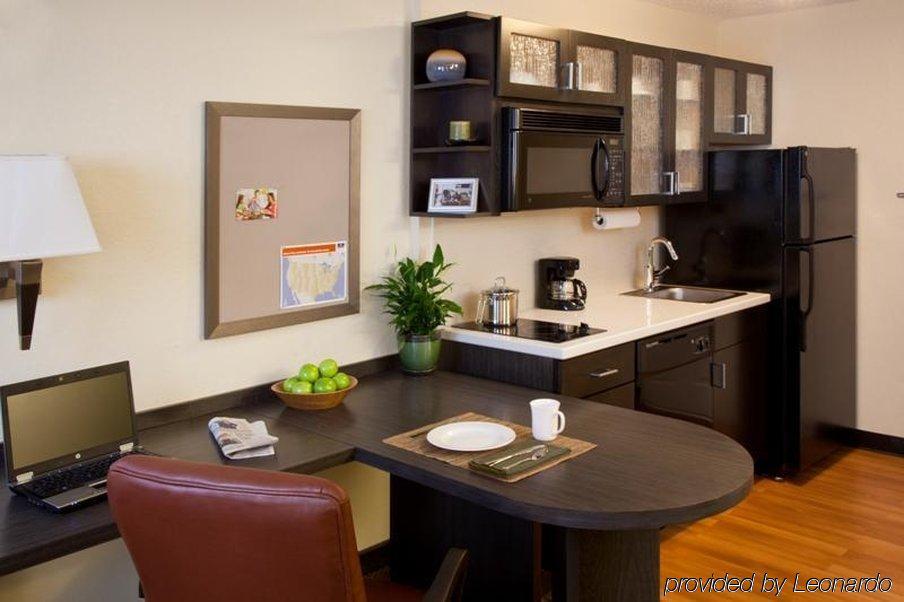 Hotel Sonesta Simply Detroit Troy