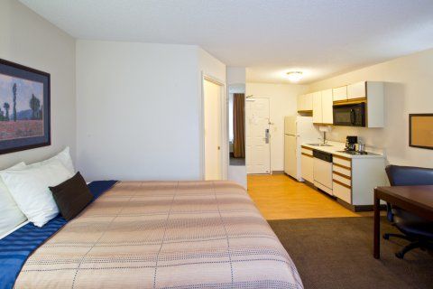 Sonesta Simply Detroit 3*
