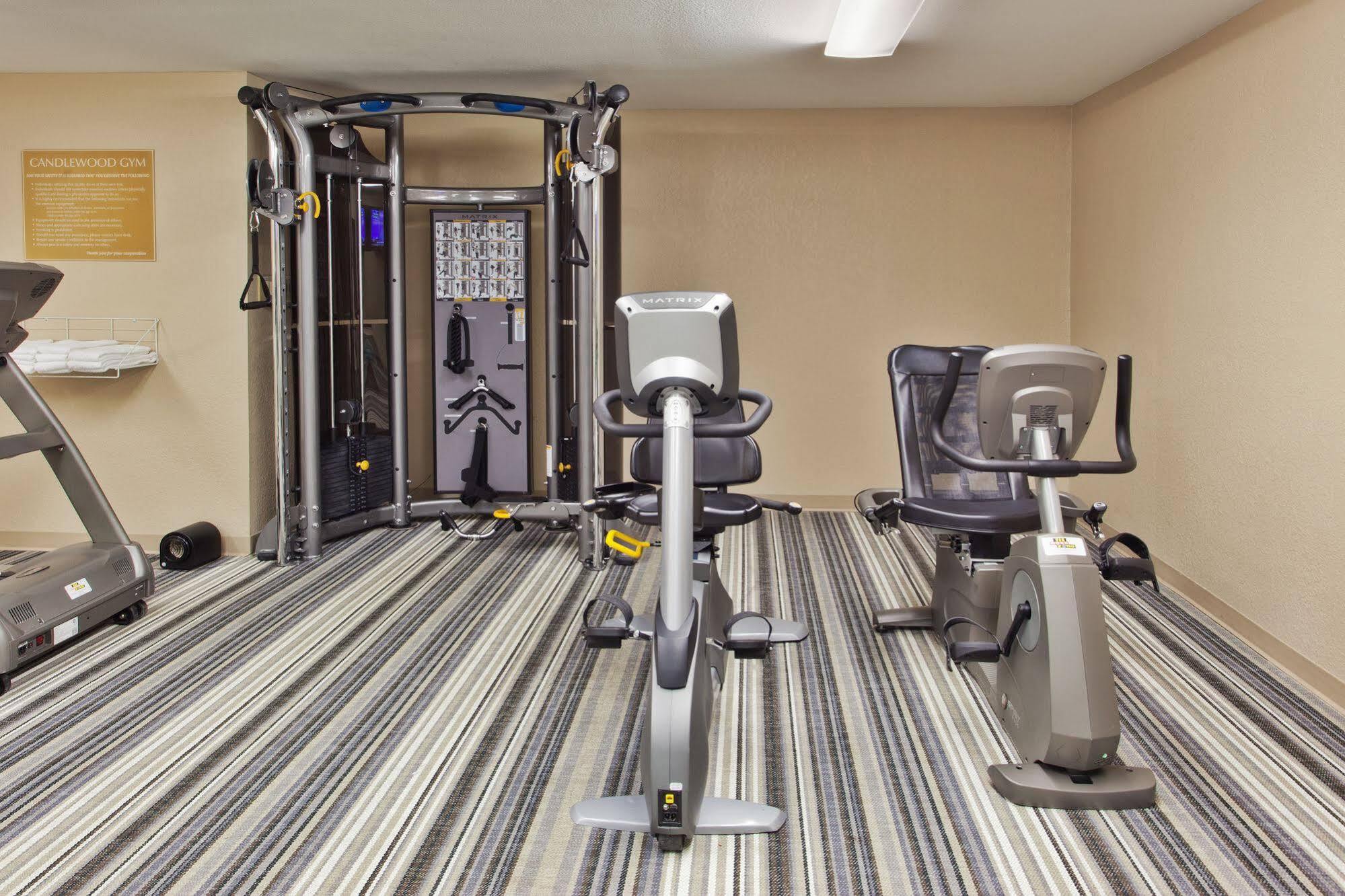 Hotel Sonesta Simply Detroit 3*